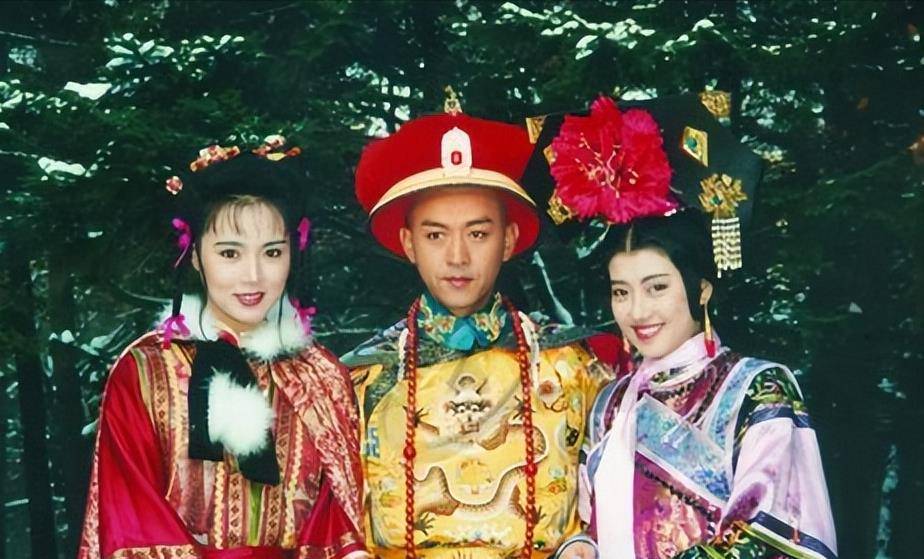 《雍正小蝶年羹尧》播出24年,演员境况差距大,男二转行养藏獒