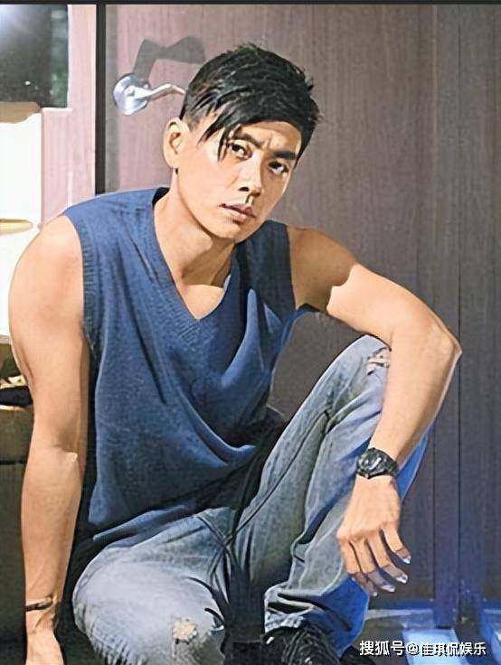 原创曝42岁黄宗泽与小18岁女星万籽麟隐婚生子万籽麟回应了