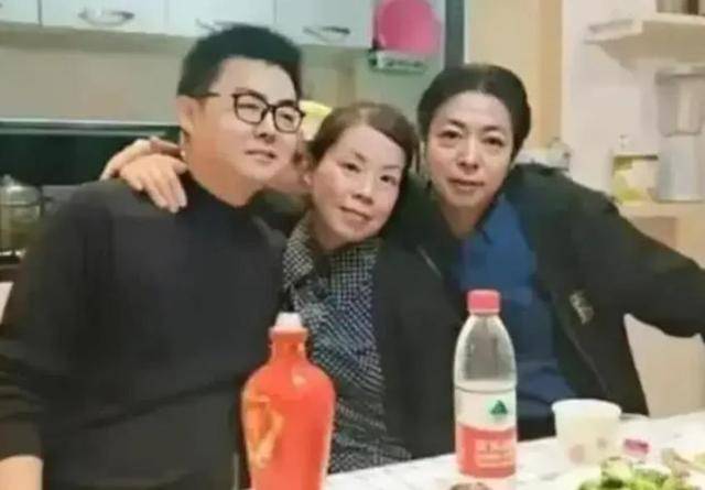 郭威变帅气了,言宝回家不见老杜陪伴_直播_姚爸_许妈
