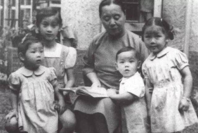 生下3女1子,却被张幼仪赶去美国?