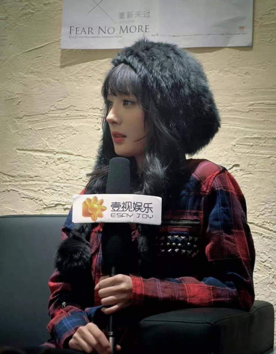 原创杨幂早年语录及照片流出长红十余年不是没有原因的