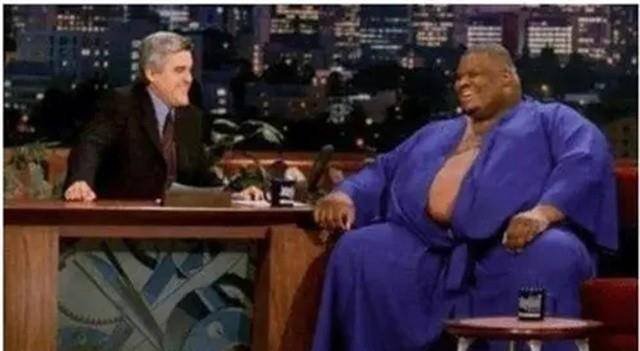 他曾是相扑之王,重800斤,婚后1年后逝世,遗孀继承巨额遗产_亚伯勒