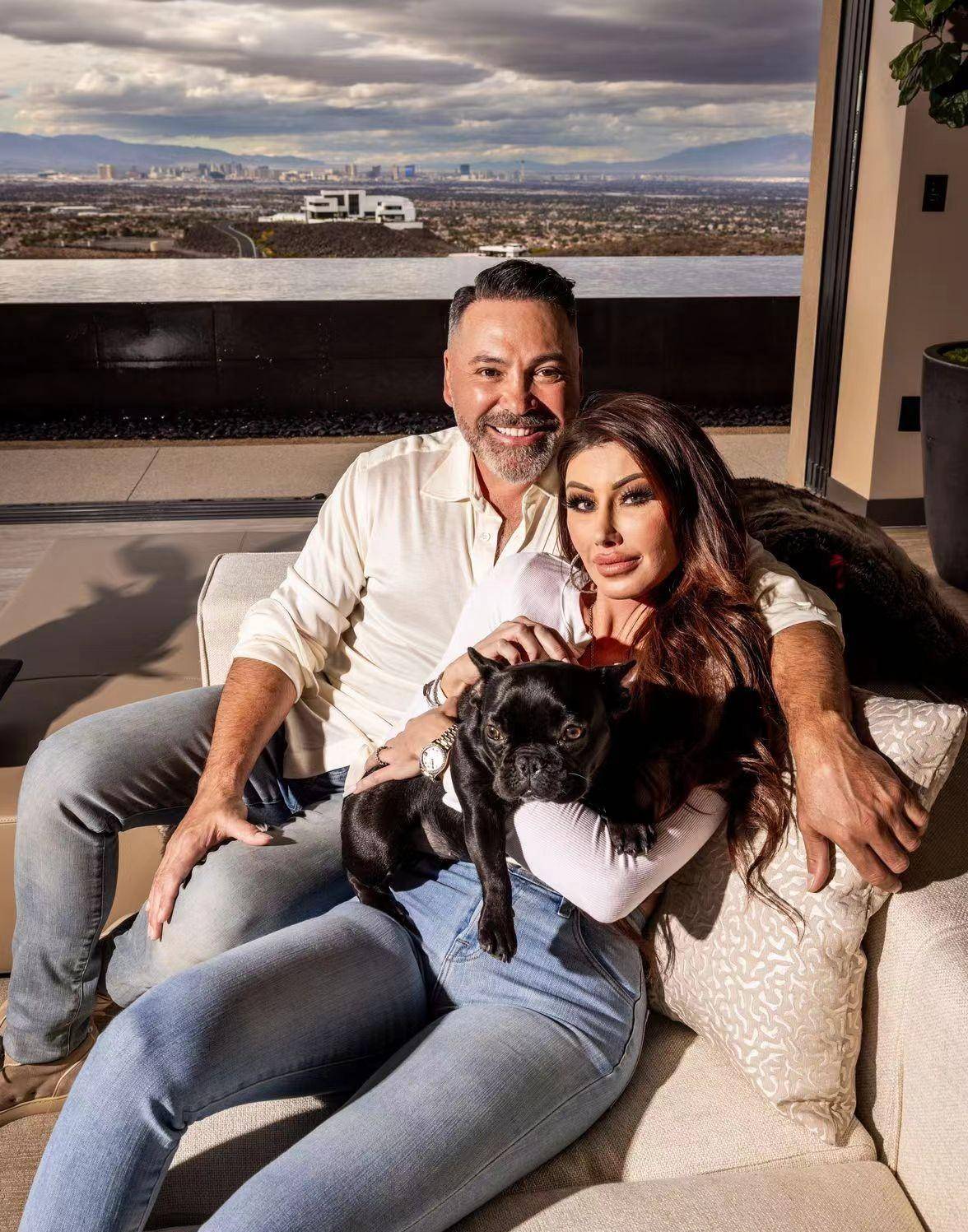 原创金童霍亚豪宅曝光面积超过800平方米室内可以打高尔夫球