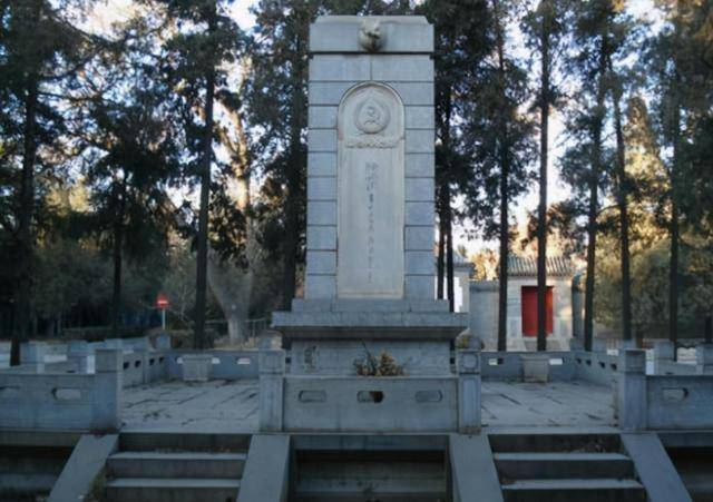 北大才女张培祥:曾两度辍学,却考上北大,24岁早逝葬于八宝山