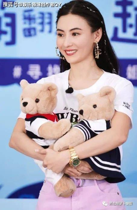 新闻的热点,就是这位女神级明星张柏芝突然宣布要改个新名字,瞬间掀起