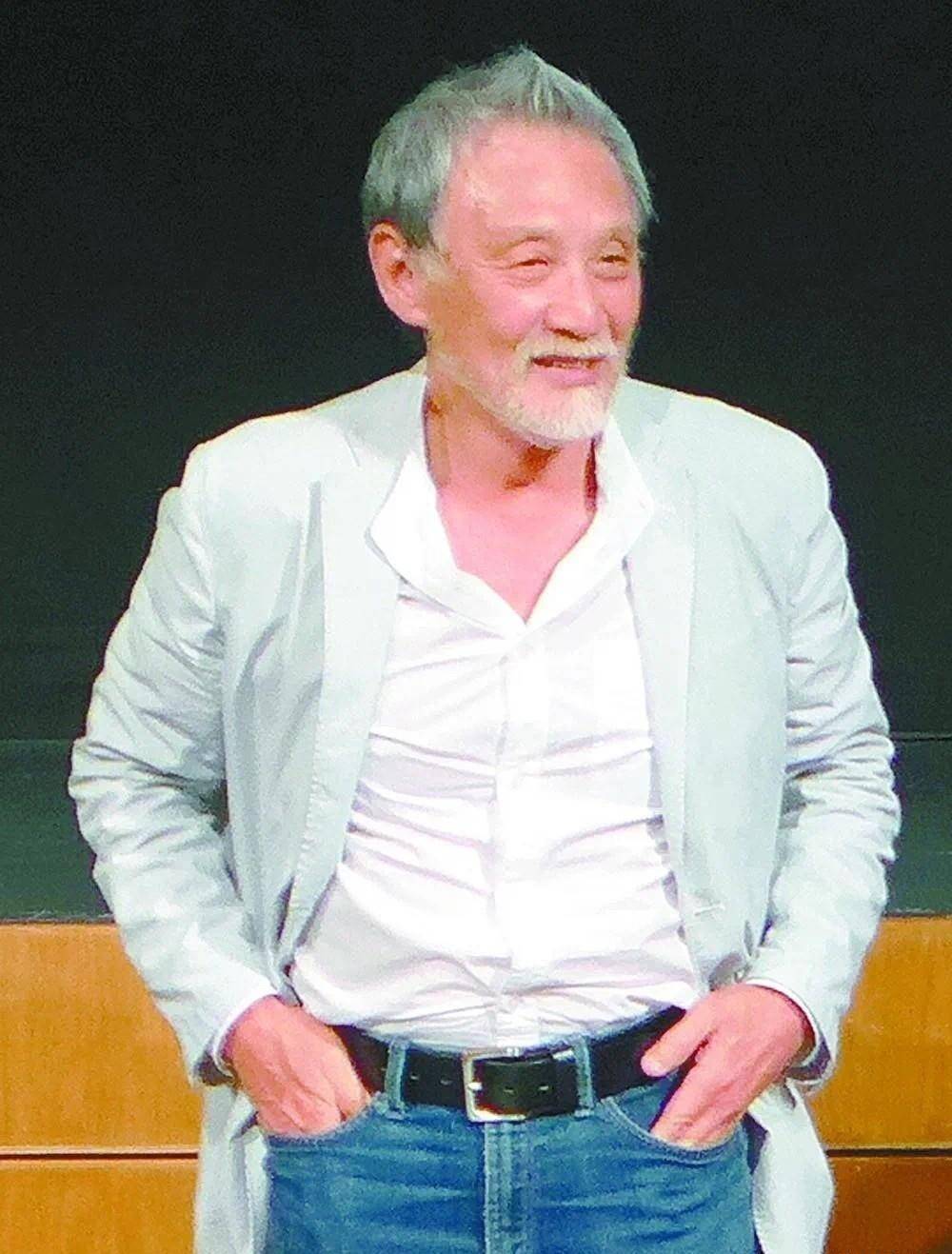 林青霞和曾志伟等老友齐聚会,为石天留下空位,向其告别_施南生_照片