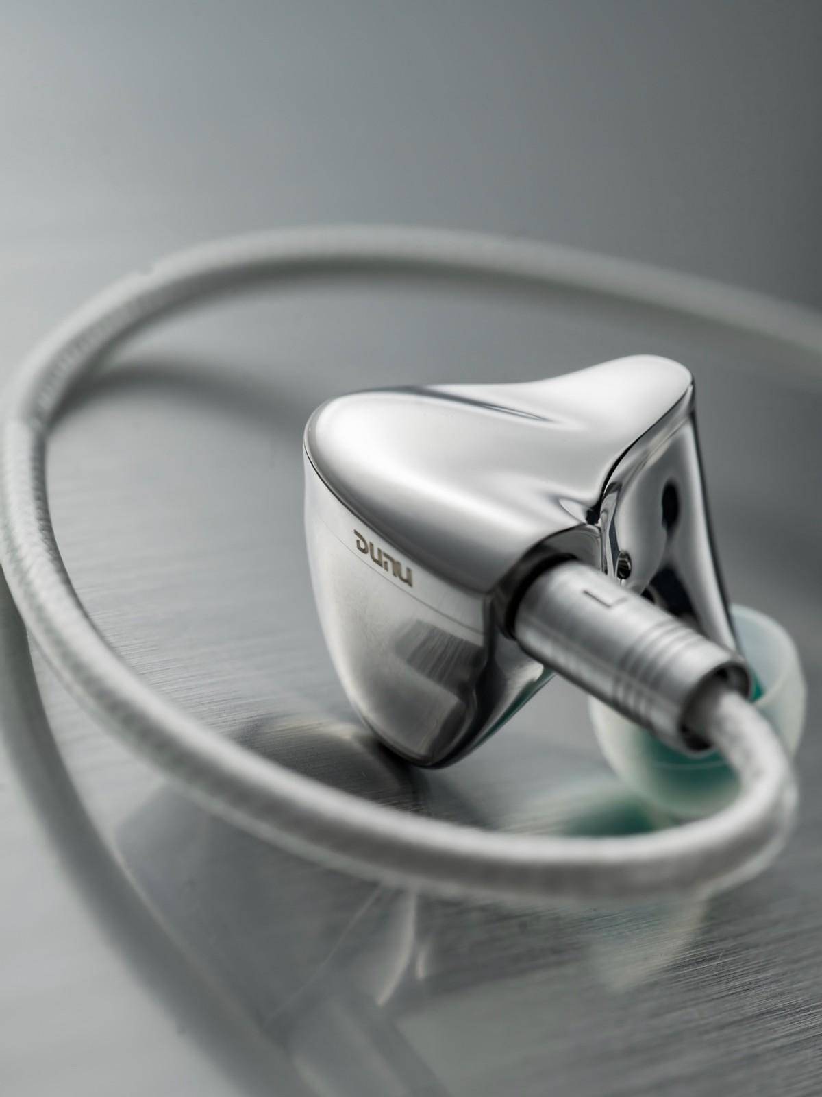 万元内新当红炸子鸡,达音科静电圈铁耳机:川_声音_线材_指纹