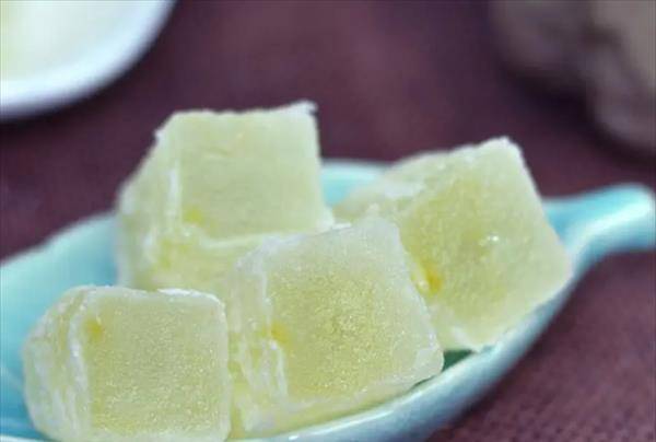 吃冬瓜糖,喝冬瓜糖水就是闽南的一大特色,不同于冬瓜茶还需要进一步