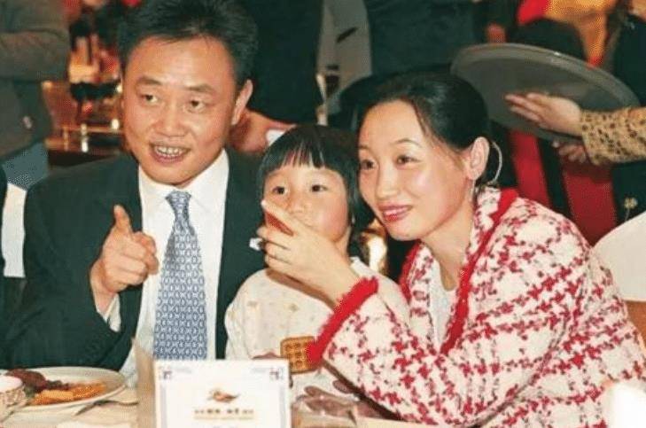 黄光裕:出身贫寒的广东富豪,建成庞大商业帝国_北京_黄氏_汕头