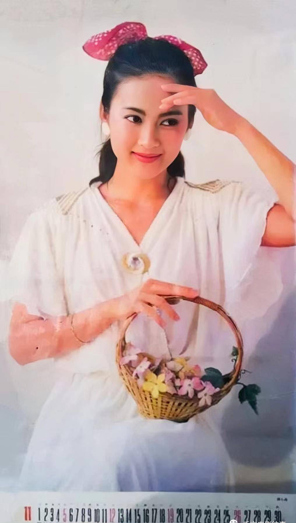 1989年《影画》挂历,刘晓庆封面,内有宋佳,林芳兵,谭小燕等