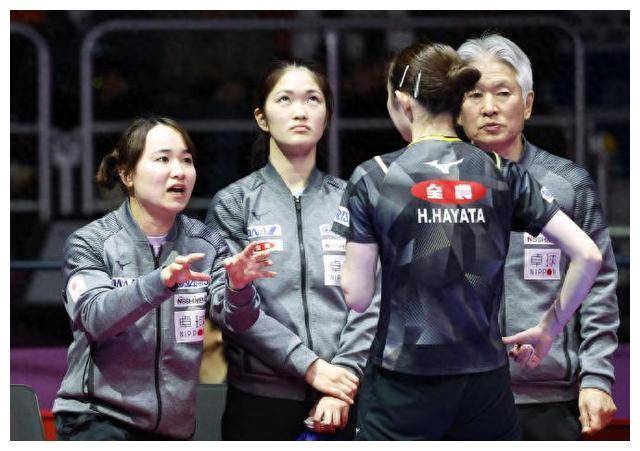 伊藤美诚客串场外指导,中国队轻松两分胜利,自信满满_比赛_希娜_日本