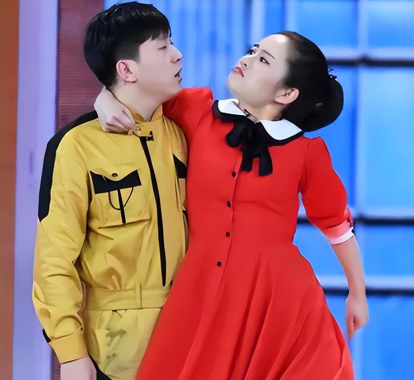 白鸽的身边再也不是刘亮,而是换成了郭金杰.