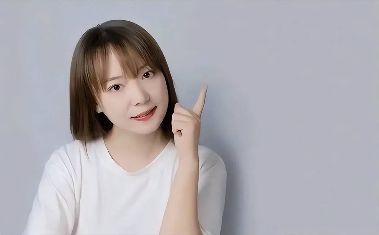 将存在母亲那里的卡挂失重办,才发现,自己早成了娘家的提款机_李悦安