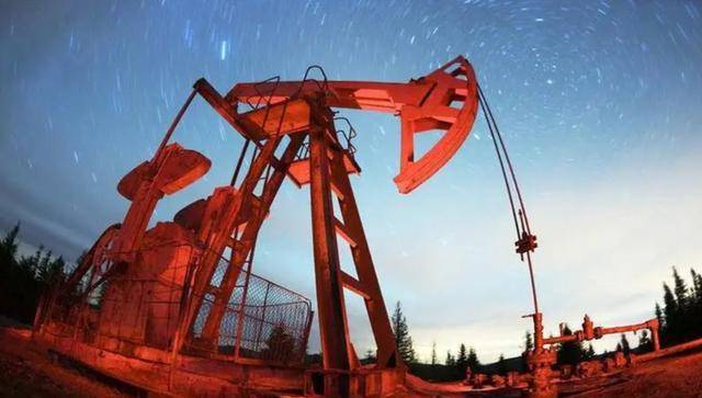 七十年代,我国国内石油不管是勘探出的储量,还是正在开采油田的开采量