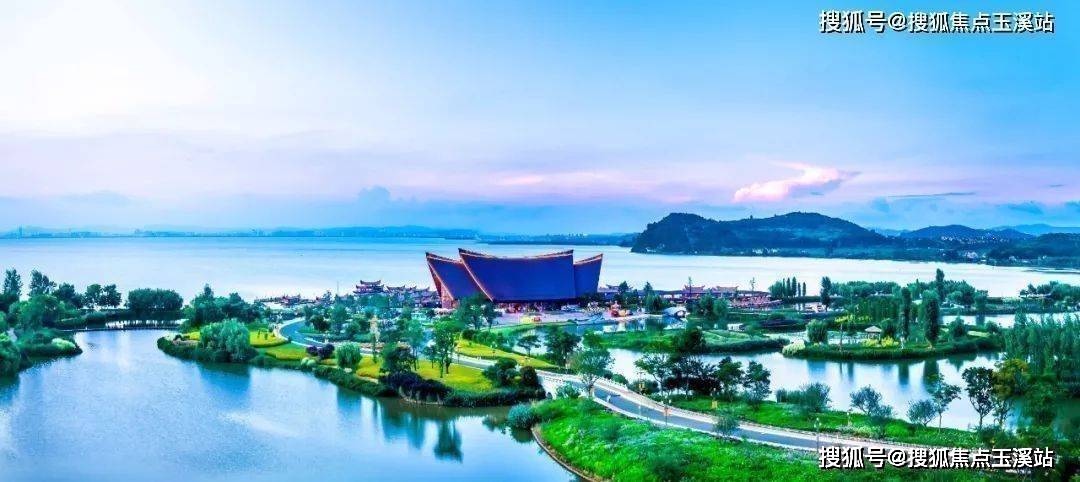 云南拥有得天独厚的气候优势,因此也收获了"动植物王国","菌类王国","