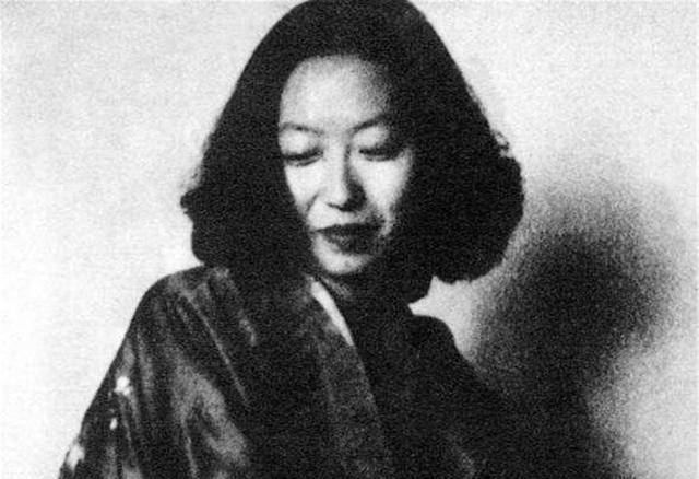 他的第二任老婆名叫"全慧文",两人婚后生有一女.