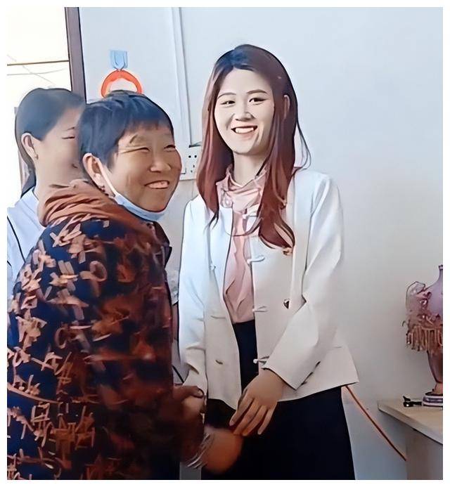 大衣哥儿媳妇暂时不生孩子的真正原因,与朱小伟和金钱无关.