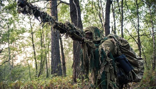 350米一枪击毙歹徒 世界阻击大赛打败英美14国狙击高手 立一等功_张华