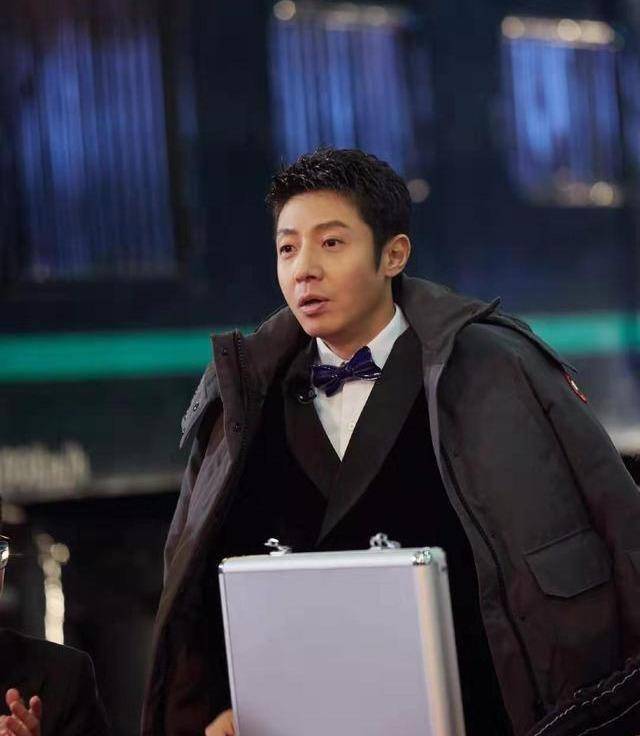 撒贝宁被运动员玩坏了!