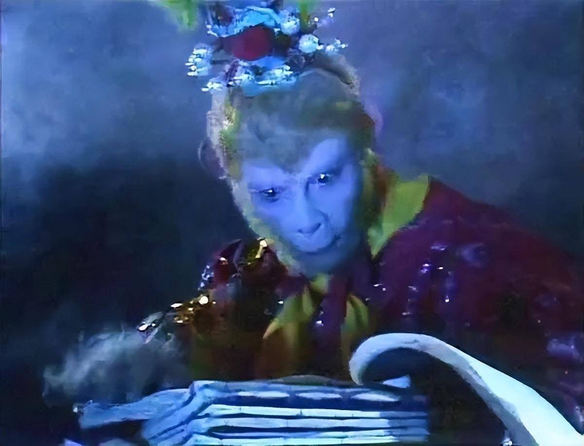 西游记:悟空为何变棵松树就被菩提赶出师门?你看生死簿上写了啥