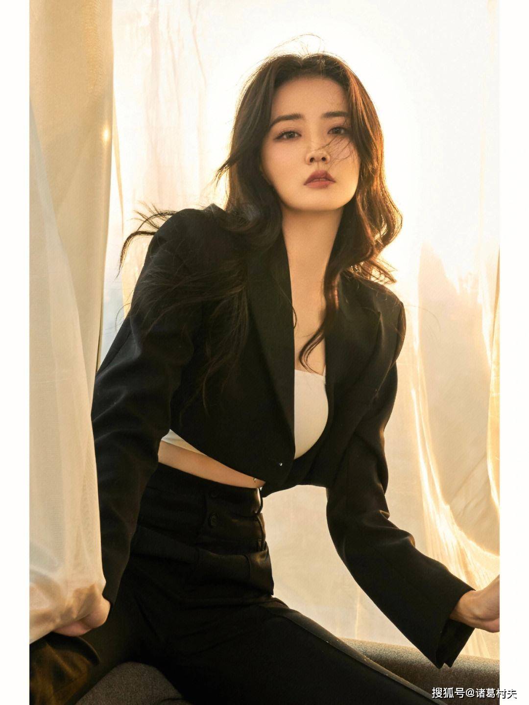 29岁徐璐,性感得无可救药啊!_身材_女神_成为了