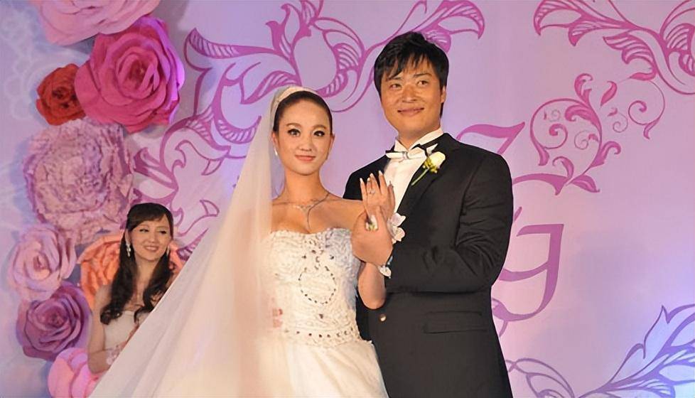 《亮剑》演员中8对夫妻对比,魏和尚娶娇妻,田雨嫁