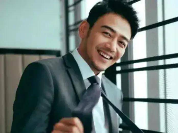 他是娱乐圈"渣男",不顾央视警告顶风作案,40岁走上不归路_杨烁_生活