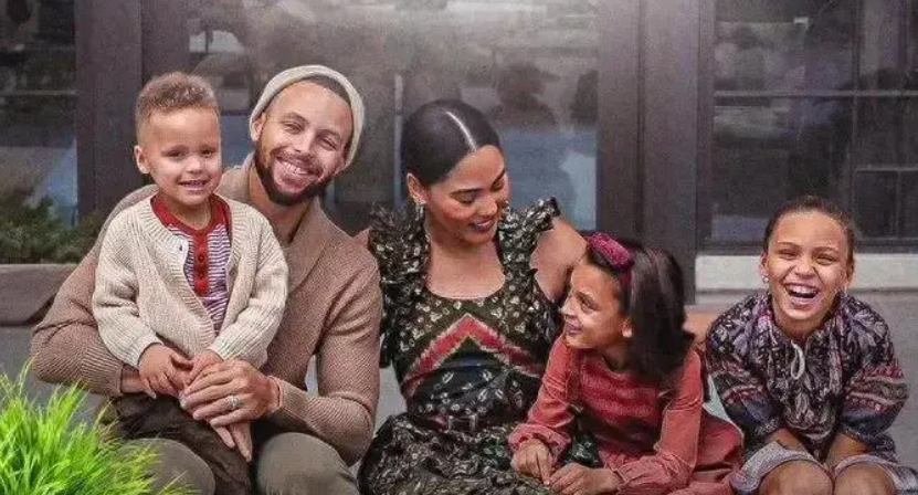 原创勇士传好消息库里家庭再添一员赛场表现予以证明老詹送祝福