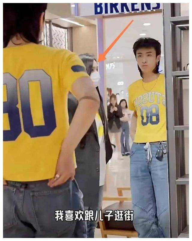 伊能静儿子吃日料秀哈利露肩,感慨美食美景,赞赏满满!_支持_审美_个性