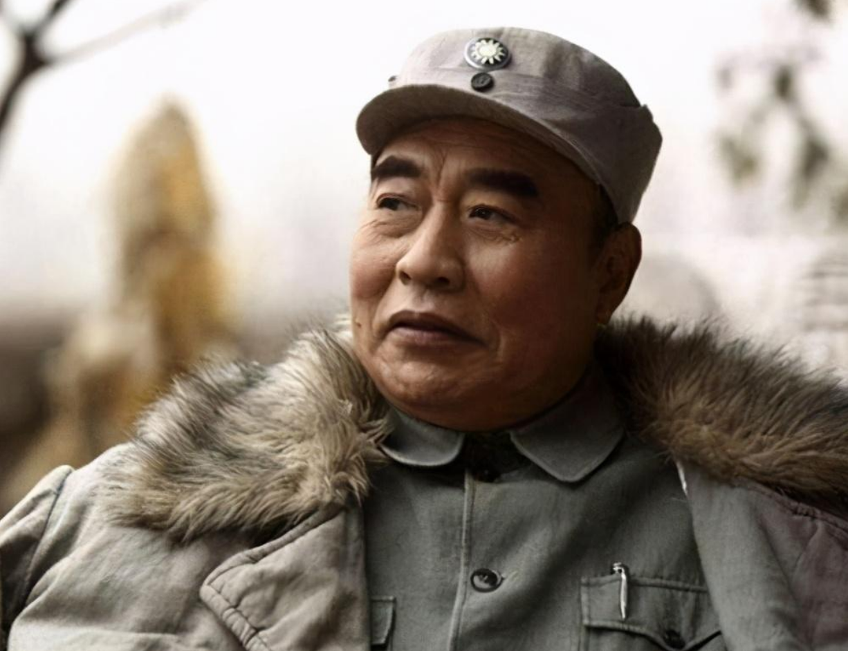 特型演员王伍福:这辈子只干一件事,与妻子恩爱46年惹女儿羡慕!