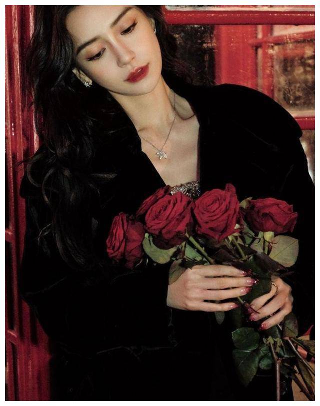 angelababy生日夜色,优雅神秘黑衣写真,漫步玫瑰中._生活_魅力_瞬间