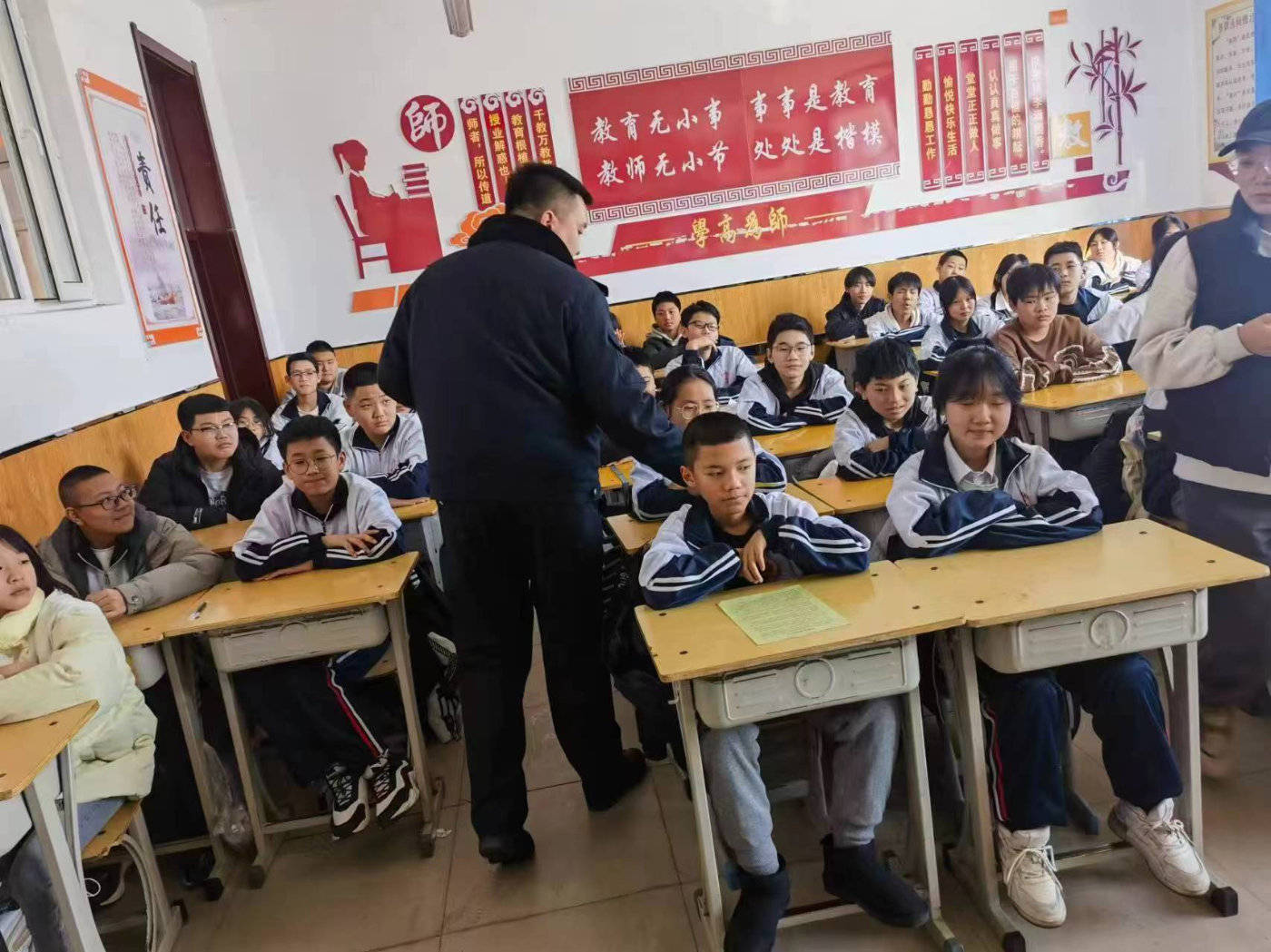 开学第一课 反诈我先行 全市刑侦战线百场讲座进校园宣传月活动启动_