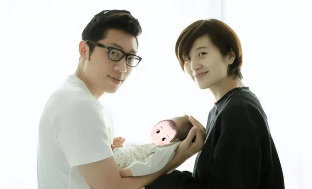 当乒坛巅峰之星,硬汉范十足的马龙,与他的媳妇夏露,一位充满活力和