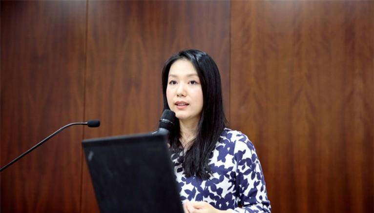 女博士史蛟:拒绝百万年薪回国教书,34岁仍单身,学生很焦虑_知识_北大