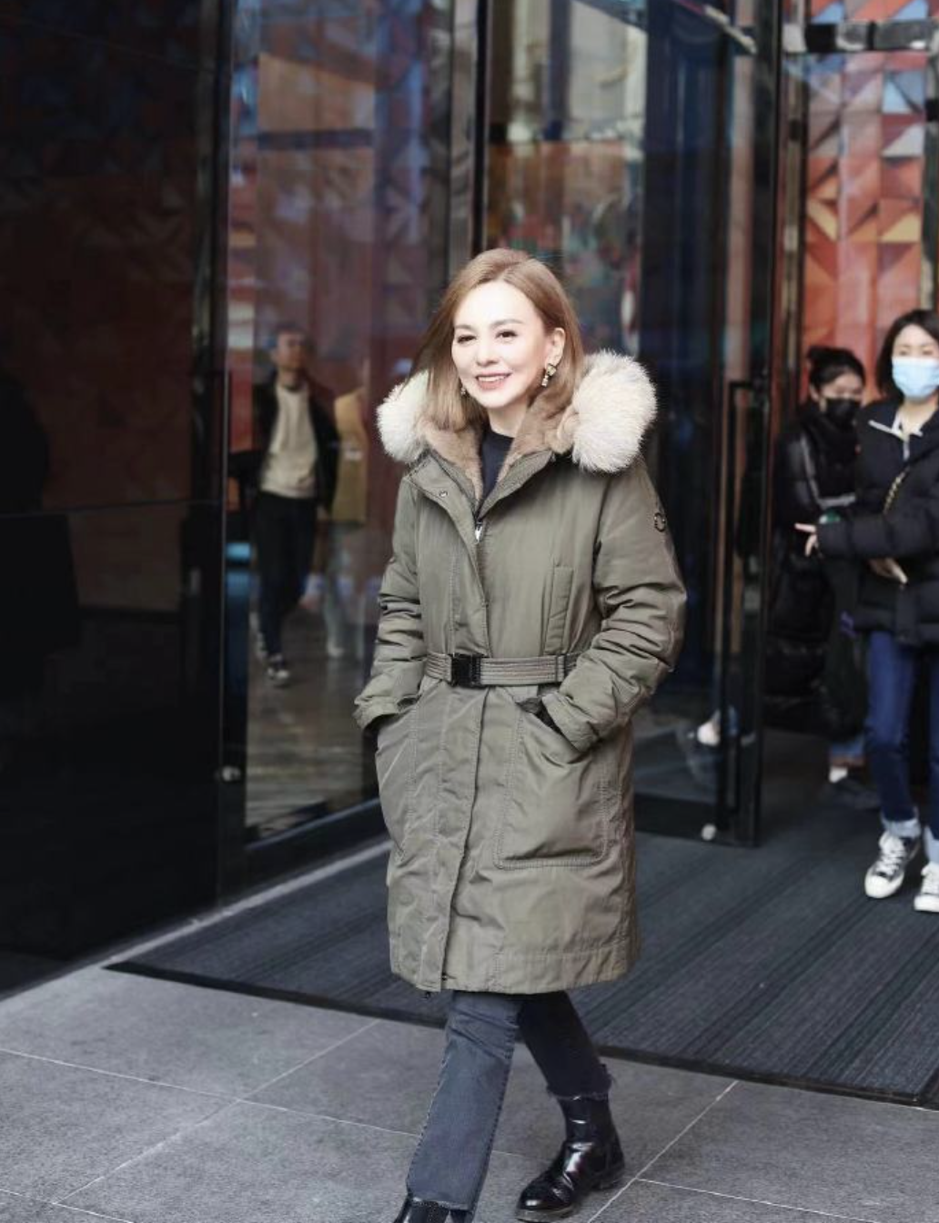 《浪姐5》录制:柳岩韩雪戚薇到场,53岁王琳加入,但缺少大咖_话题_网友