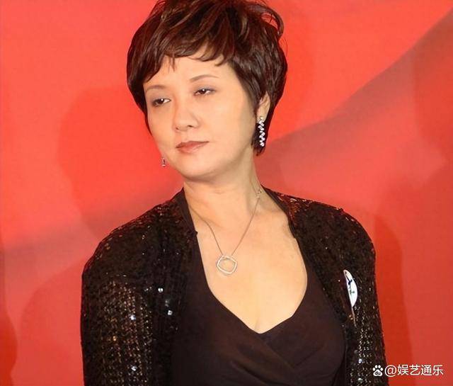 原创邓婕和张国立都用自己的方式证明了爱情与事业可以并行不悖