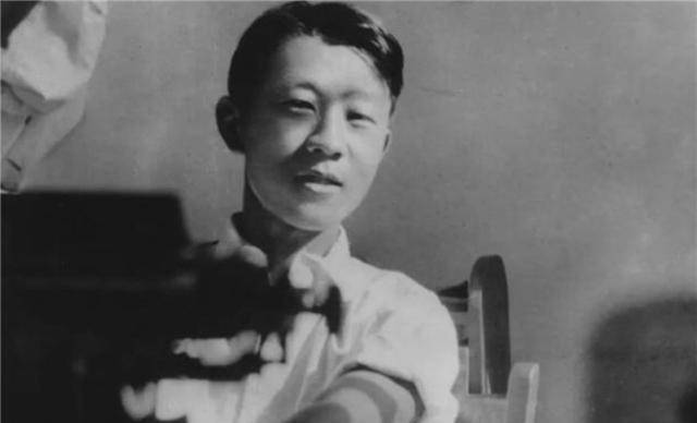 中国半导体的鼻祖,被迫原理科研10年,否则芯片不会被美国卡脖子_黄昆