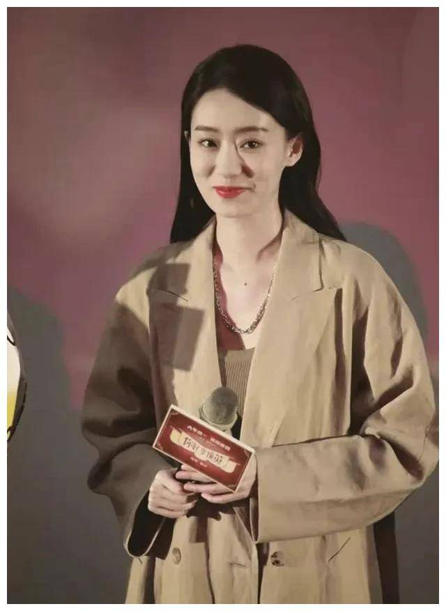 张小斐37岁惊艳登场,内娱江湖地位凸显,魅力全开_boss_传奇_李焕英