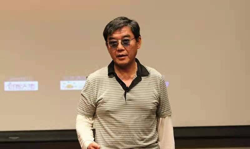 李立群讲述真实的中国内功:在师父去世之后,不允许任何人触碰他_武术