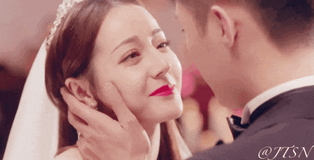 迪丽热巴黄景瑜泰国游,女方终于表白?藏不住的恋情!_网友_绯闻_外界