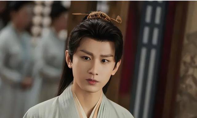 同一张脸,演完《莲花楼》又演《南来北往》,她反差太大没认出来_观众