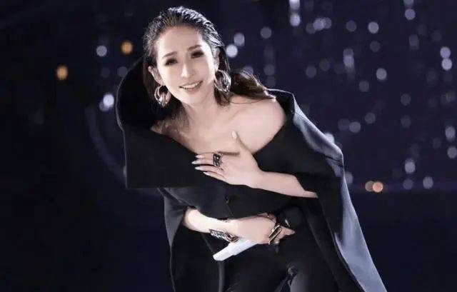 萧亚轩_鲜肉_富二代