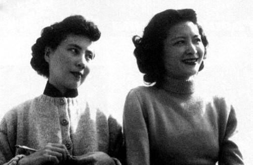 慕容婉儿原名钱欣珍,生于一个大家庭,兄弟姊妹众多,巧的是,她同舒适一