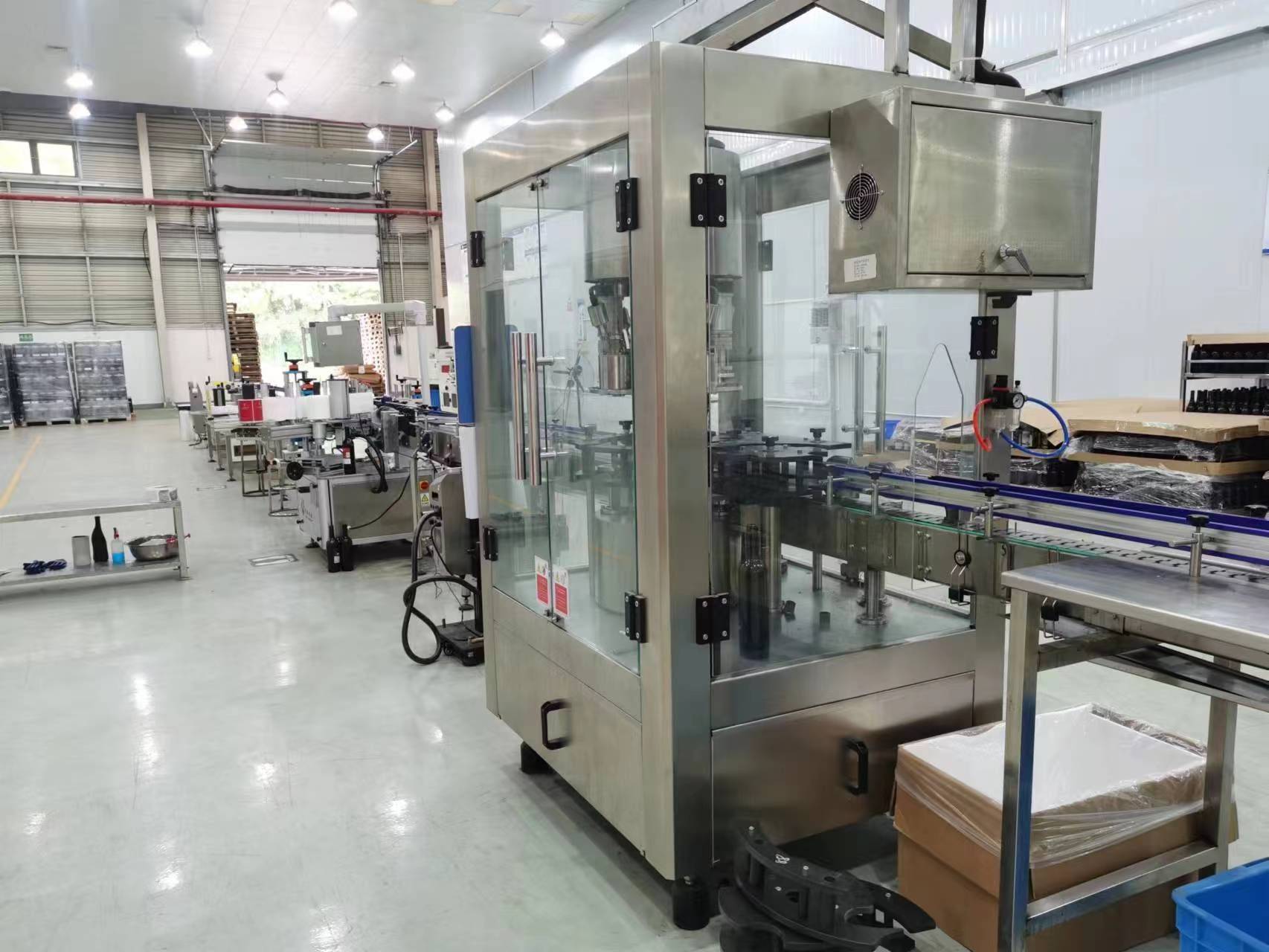 葡萄酒定制的关键三要素是什么?_原酒_生产线_客户