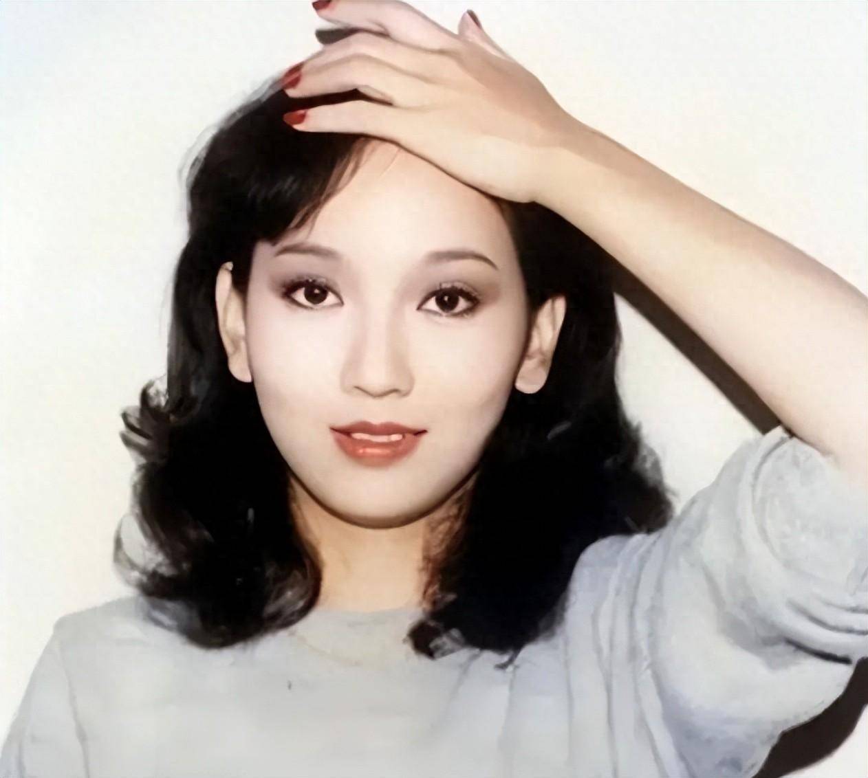 原创71岁赵雅芝现身内地录节目毫无年龄感让人奇怪还越来越年轻了