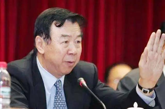 原创郎平一生恩师袁伟民82岁高龄身体康健潜心钻研书法