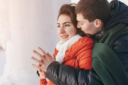 谈恋爱时,男人愿意为女人花钱,是因为他心疼她,想取悦她,希望她以此