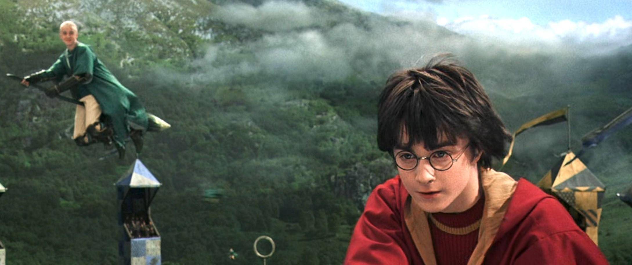 《哈利波特》:魁地奇明明有那么多bugs,为啥罗姨非写它不可?