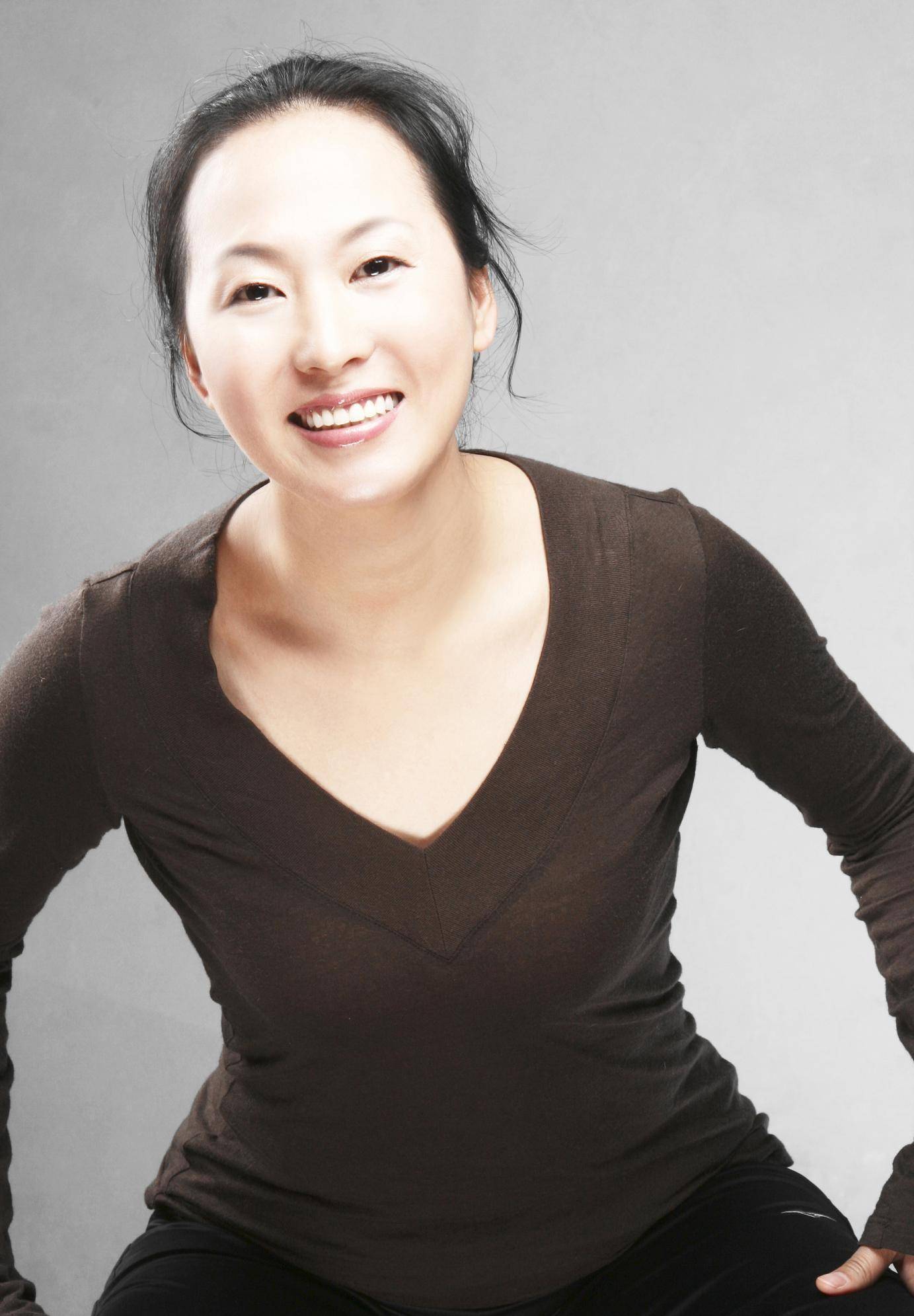 "东方神鹿"王军霞:退役移居国外,3个孩子3个爹,现家庭生赢家