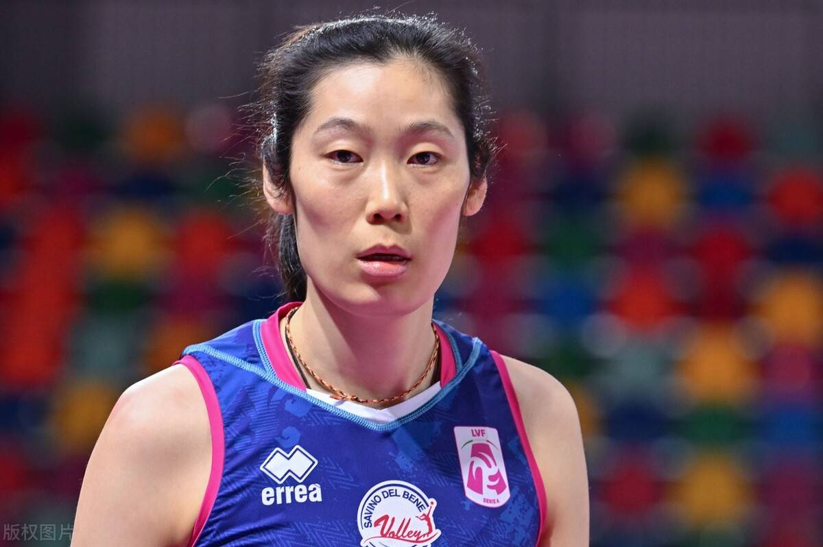 奥运冠军留洋遭欠薪危机,曝朱婷也大幅降薪_丁霞_球迷_薪资